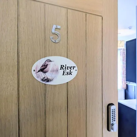 River Esk - Apartment 5 アパート *